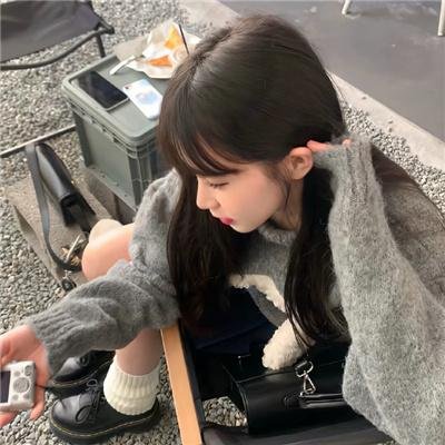 红楼梦第二部:黛玉葬花